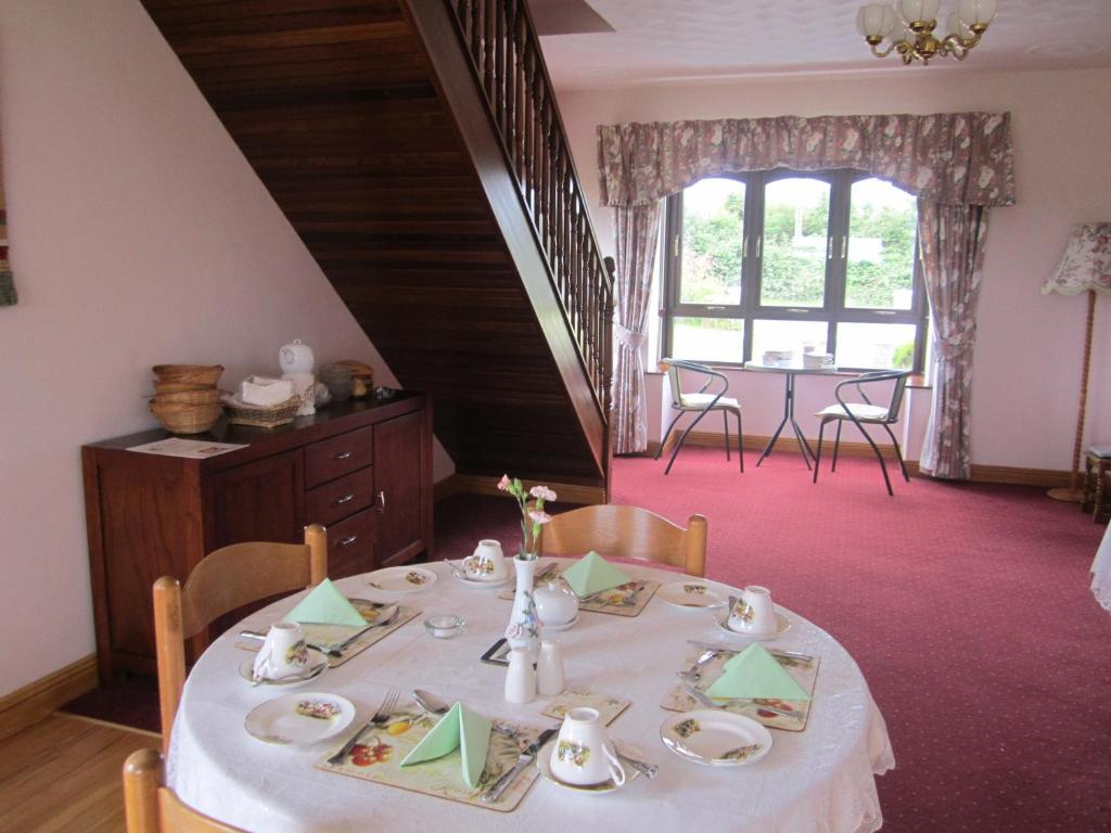Greenfields Farmhouse room 2
